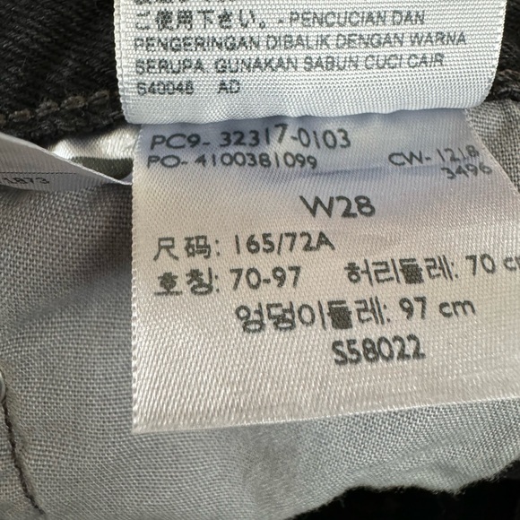 Levi’s 501 button fly black shorts 28 - Picture 10 of 10